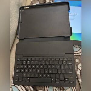 Apple Black iPad Keyboard Case